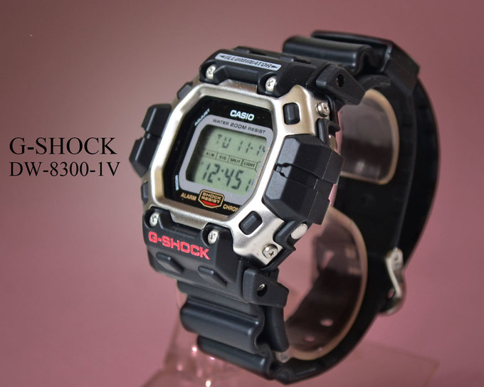 G-SHOCK Resistant DW-8300-1V ガンダムモデル M1228 1995年9月 