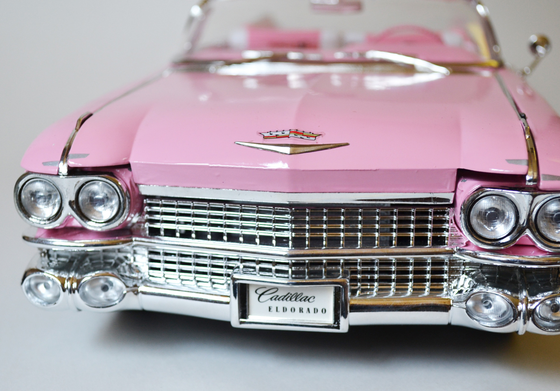 1959キャデラックエルドラドビアリッツピンク マイスト 1/12 Maisto 1/12 Cadillac 1959 Eldorado  Biarritz : Cochi.ka.ka （東風かか ）